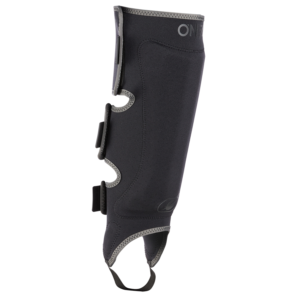 STRAIGHT Shin Guard V.23 black