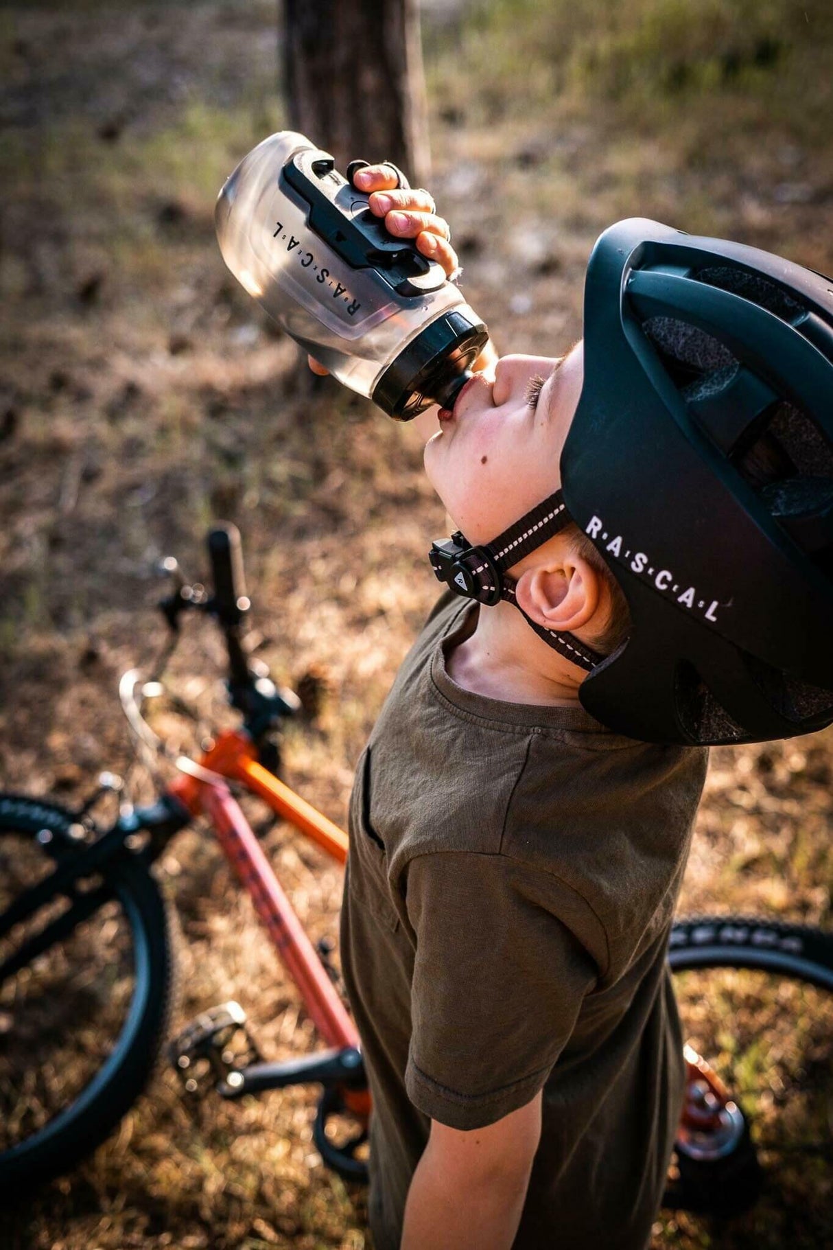 Bottle Twist Set - Trinkflasche mit Halter