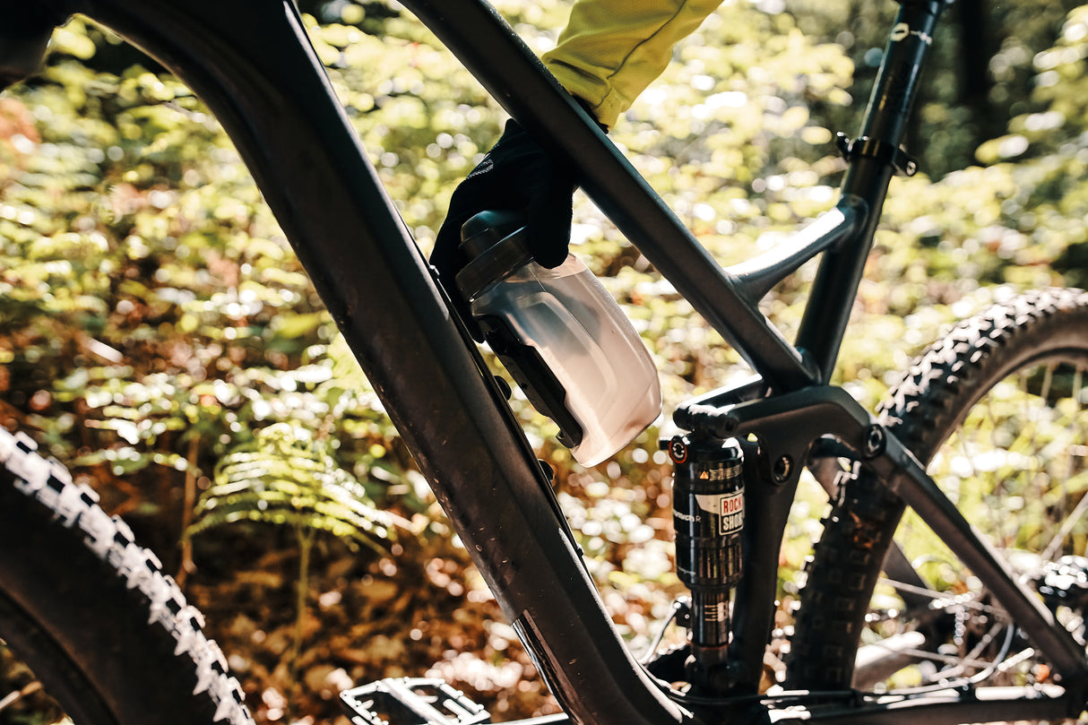 TWIST Bottle 450 + Bike Base Set - transparent black