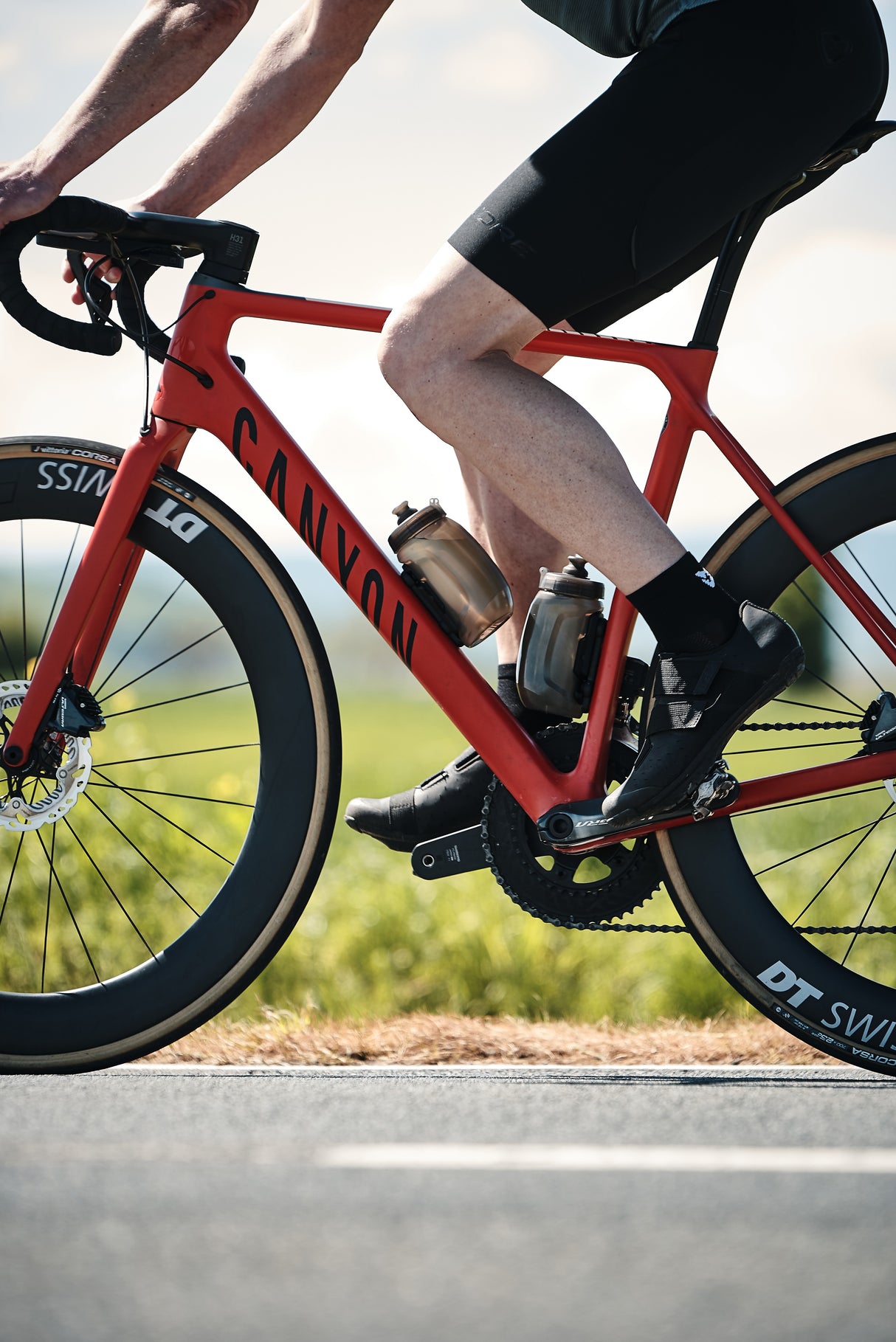 TWIST Bottle 450 + Bike Base Set - transparent black