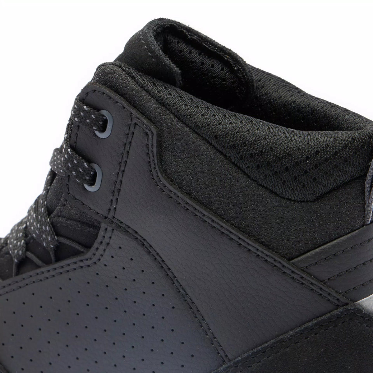 Suburb D-WP Shoes WMN - Black/Iron-Gate/Metal Dainese