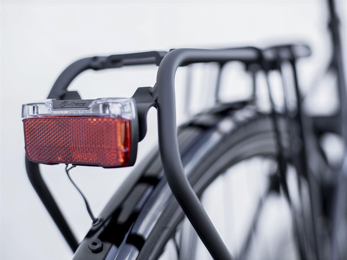 District 1 EQ Lowstep Matte Dnister Black