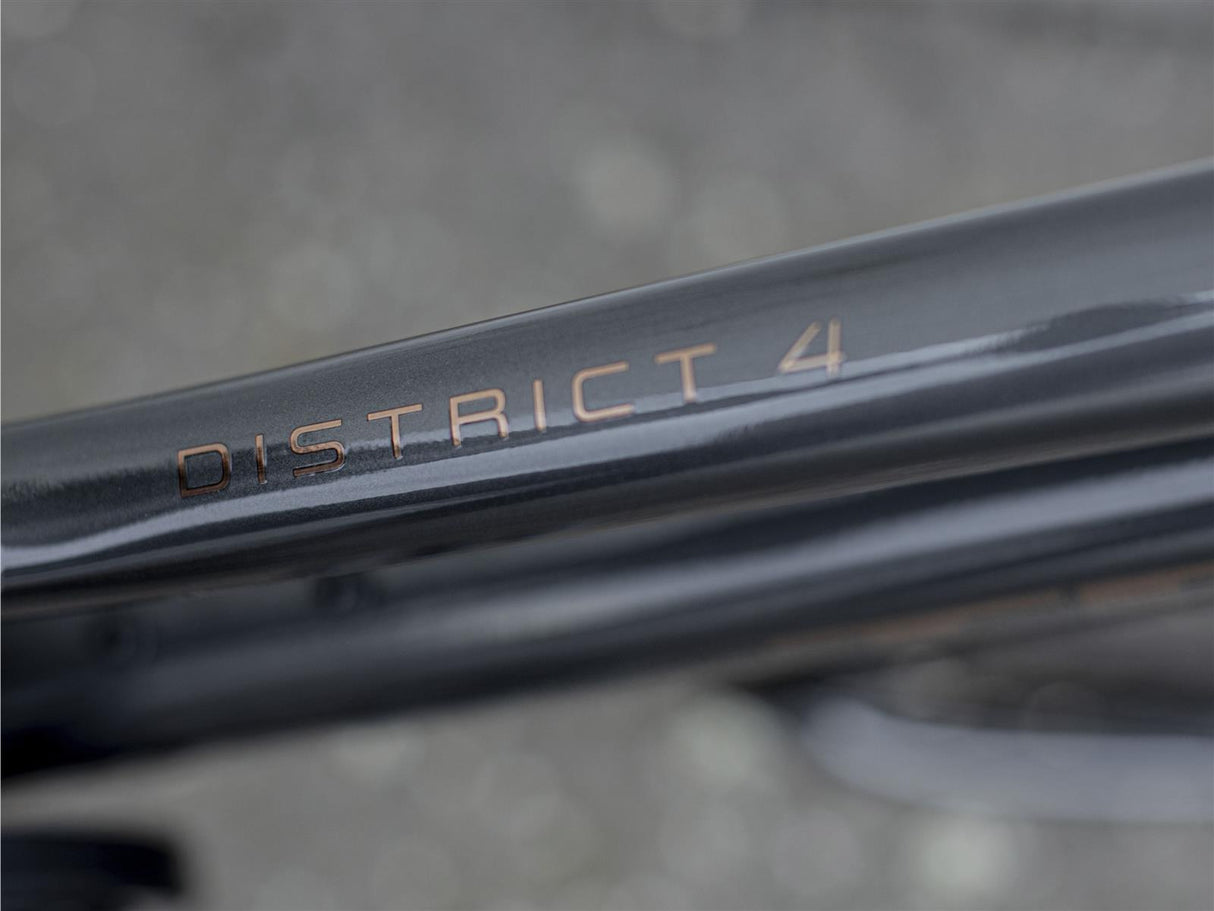 District 4 EQ Stagger Lithium Grey