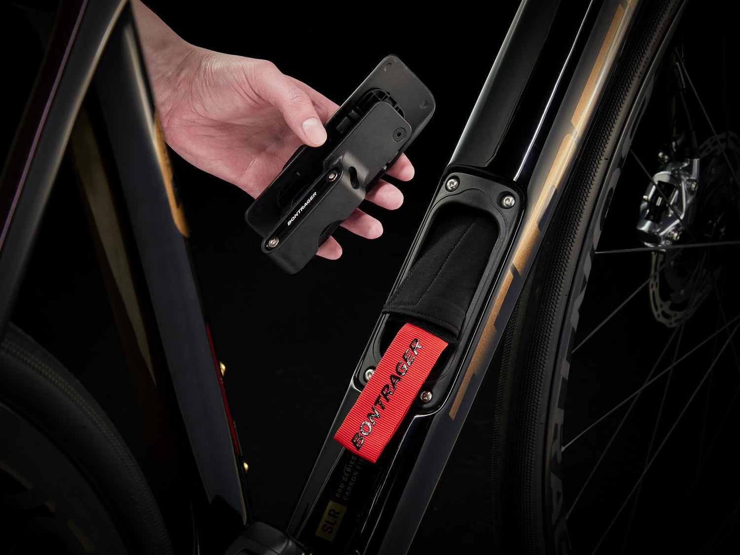 Domane SLR 9 AXS Axinite Flip/Trek Black