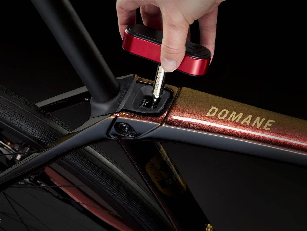 Domane SLR 9 Axinite Flip/Trek Black
