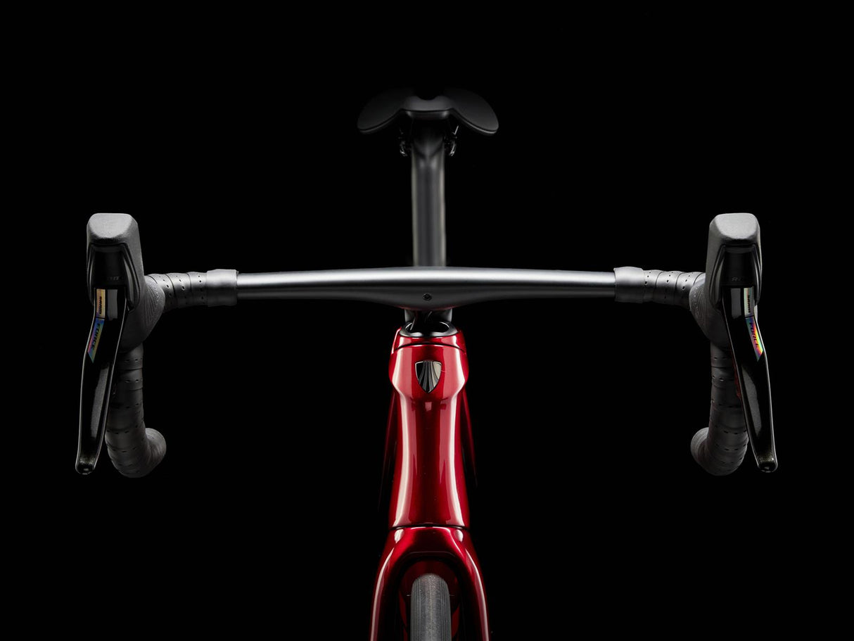 Emonda SLR 7 AXS Metallic Red Smoke to Red Carbon Smoke