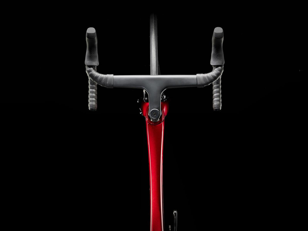 Emonda SLR 7 AXS Metallic Red Smoke to Red Carbon Smoke