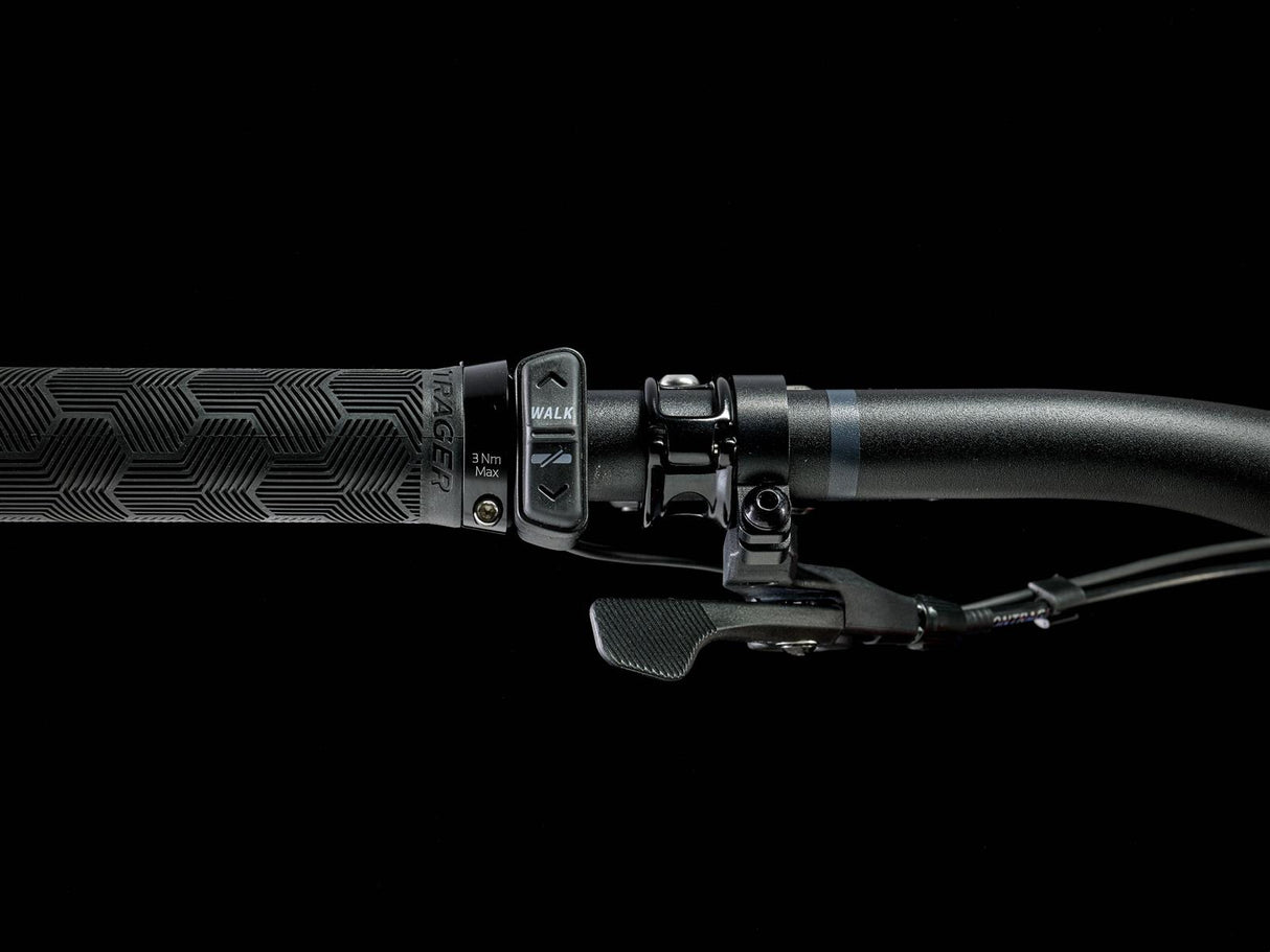 Fuel EXe 8 GX AXS Rage Red to Deep Dark Blue Fade