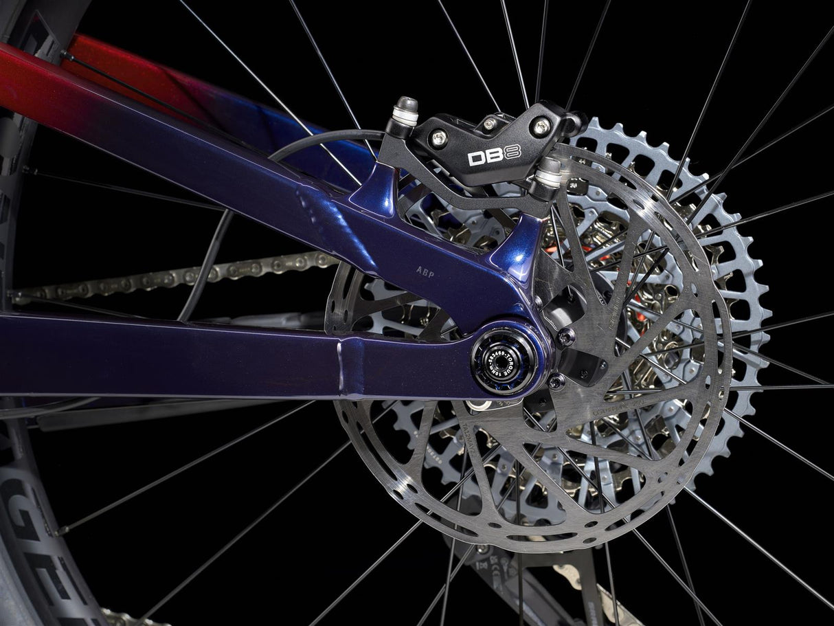 Fuel EXe 8 GX AXS Rage Red to Deep Dark Blue Fade