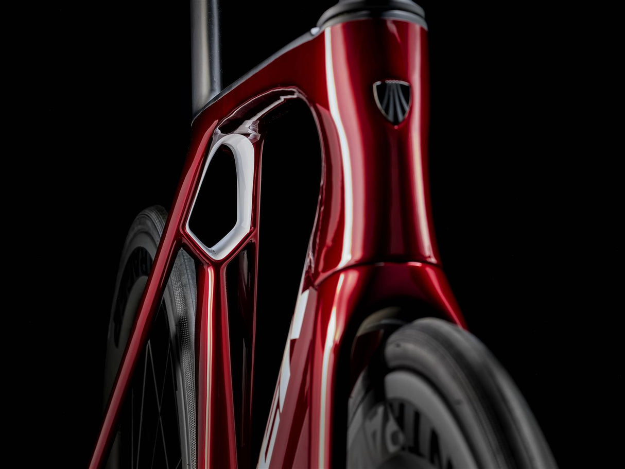 Madone SL 6 Crimson