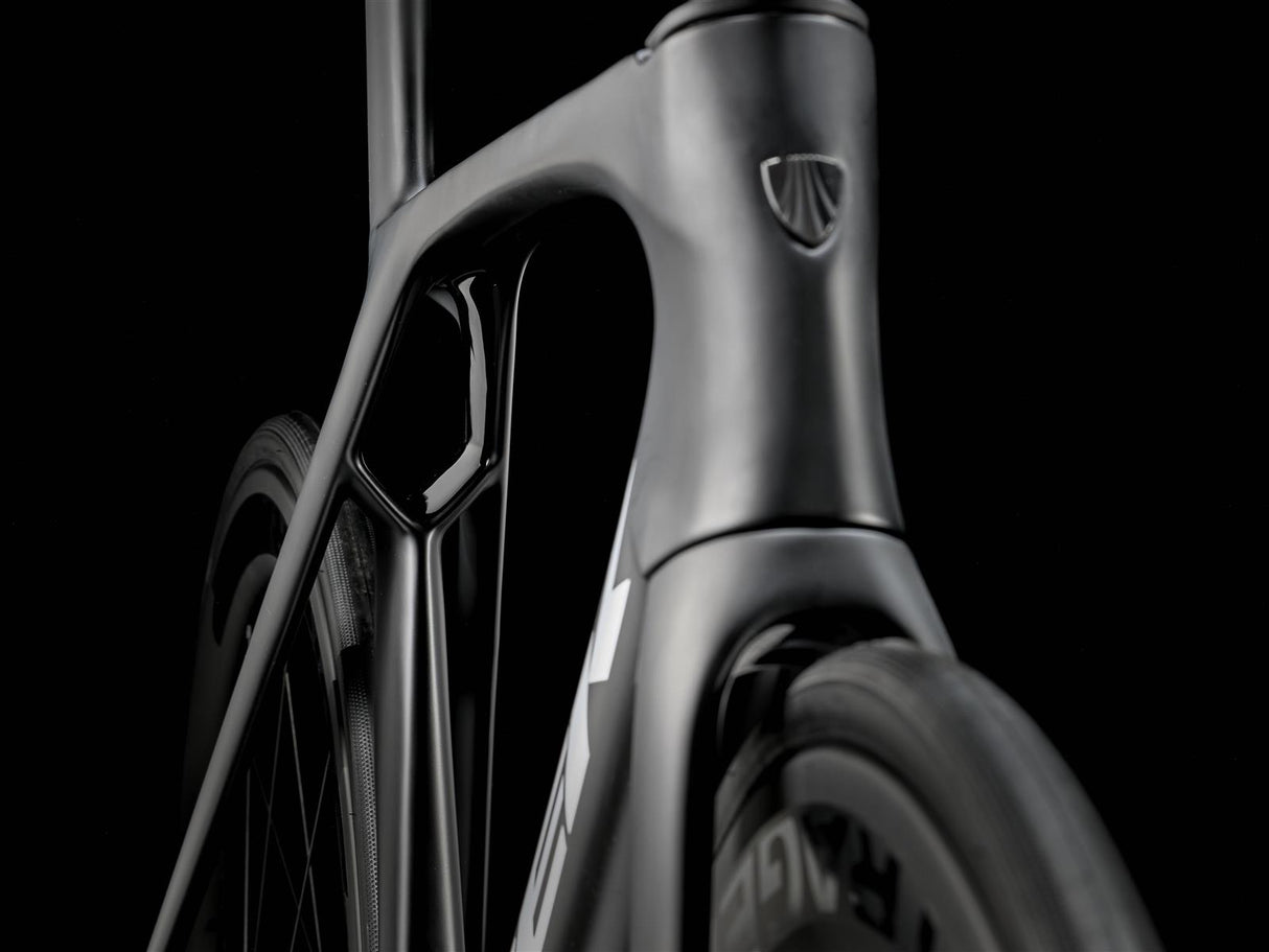 Madone SL 6 Matte Carbon Smoke