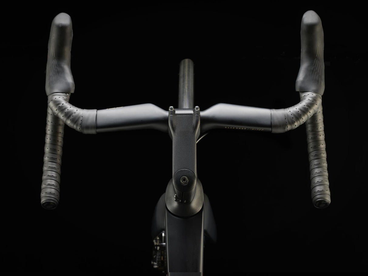 Madone SL 6 Matte Carbon Smoke