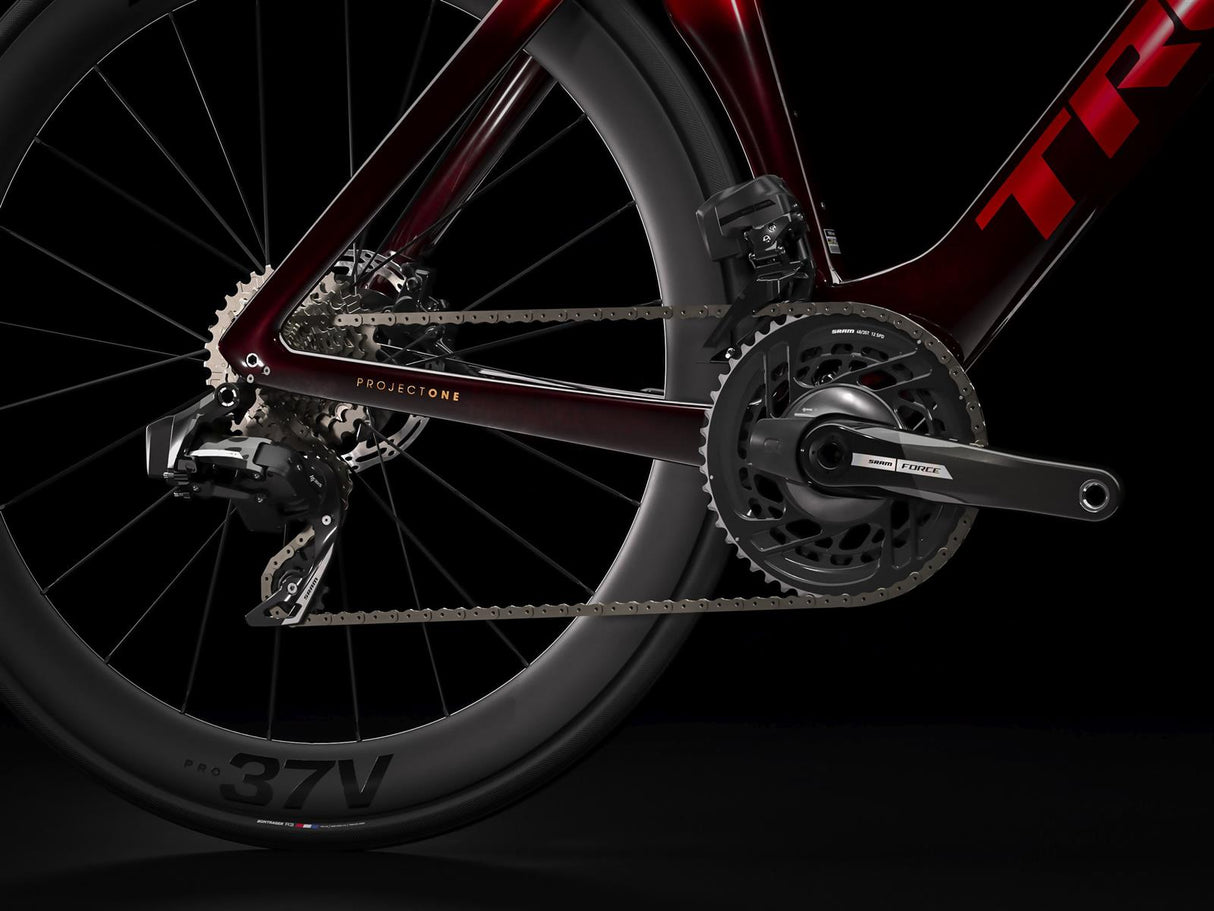 Madone SLR 7 AXS Metallic Red Smoke to Red Carbon Smoke