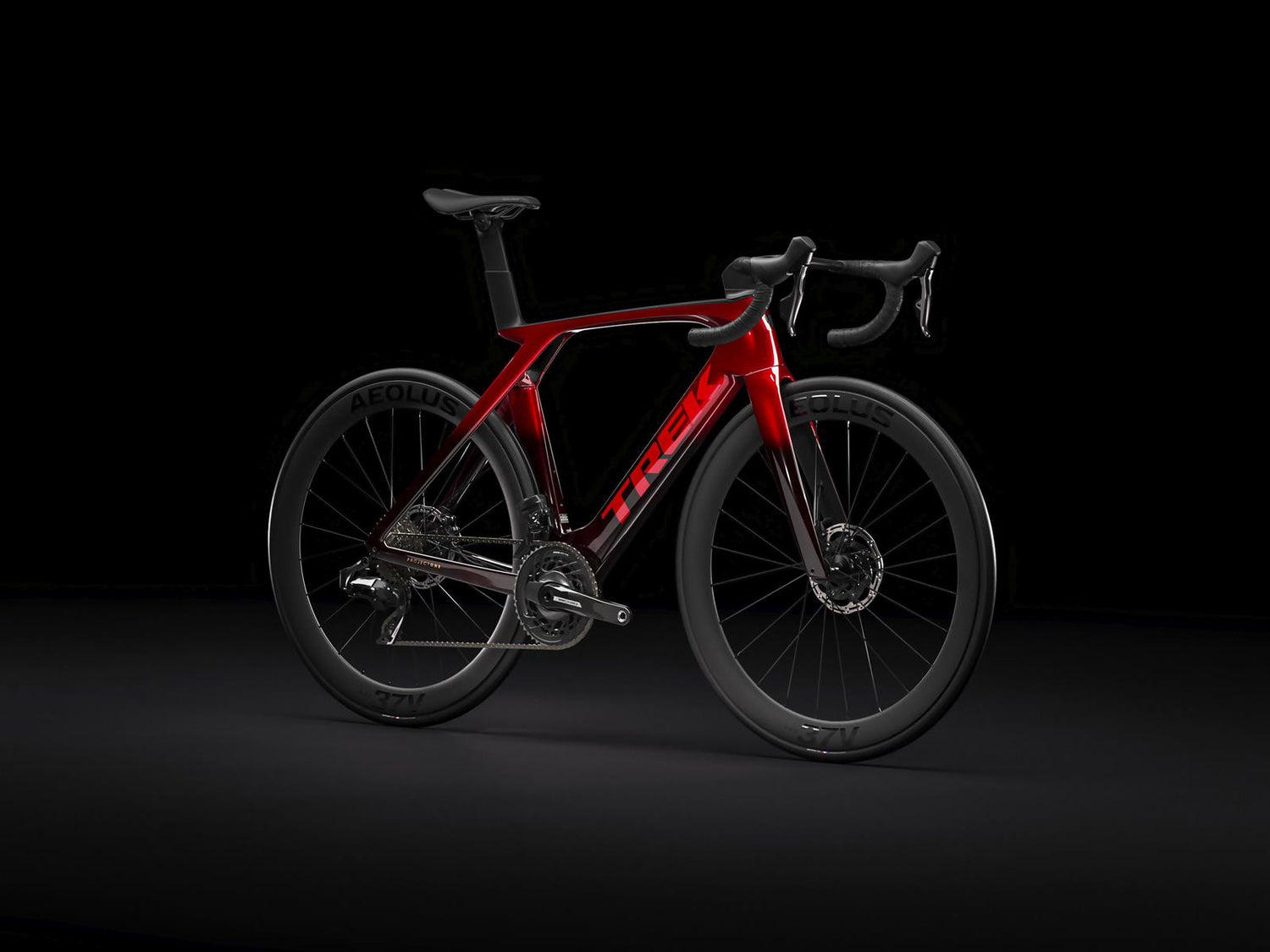 Madone SLR 7 AXS Metallic Red Smoke to Red Carbon Smoke