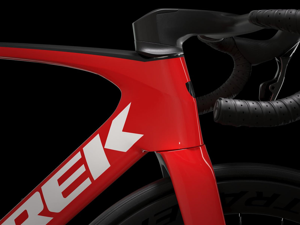 Madone SLR 7 AXS Viper Red