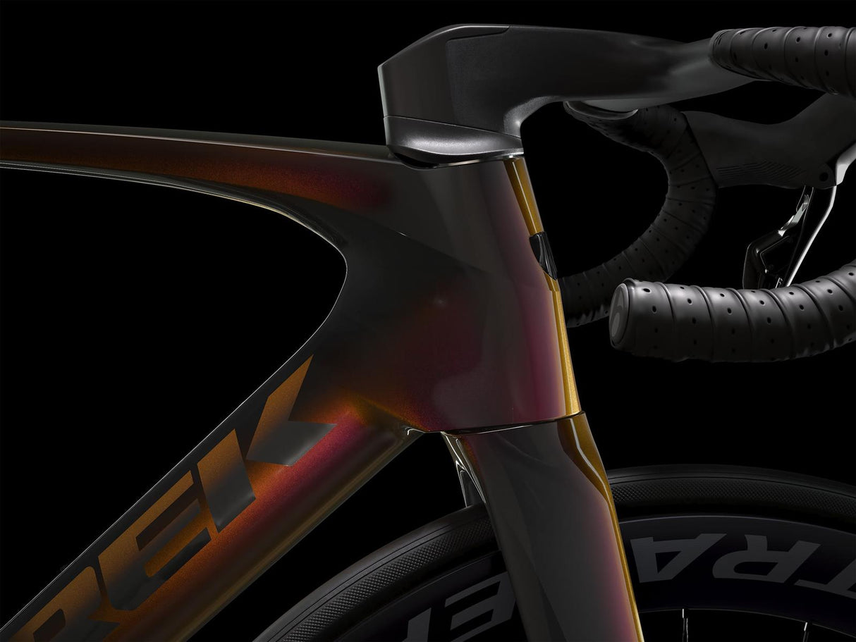 Madone SLR 9 Axinite Flip/Trek Black