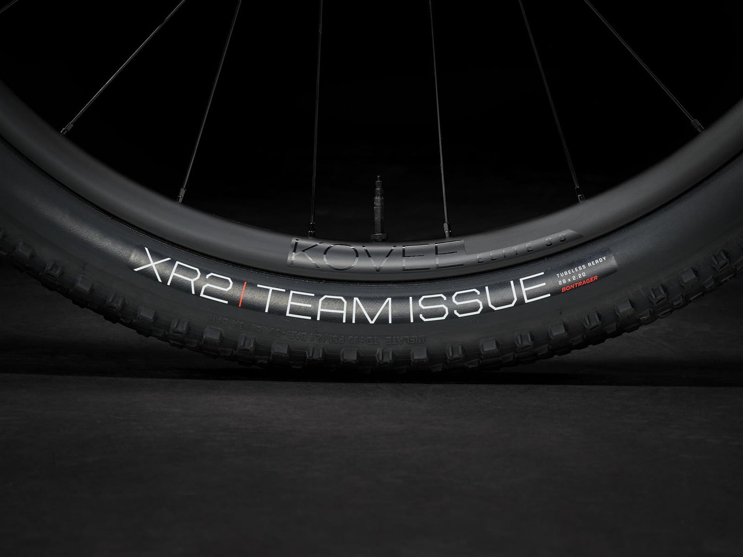Procaliber 9.7 AXS Carbon Blue Smoke/Deep Dark Blue