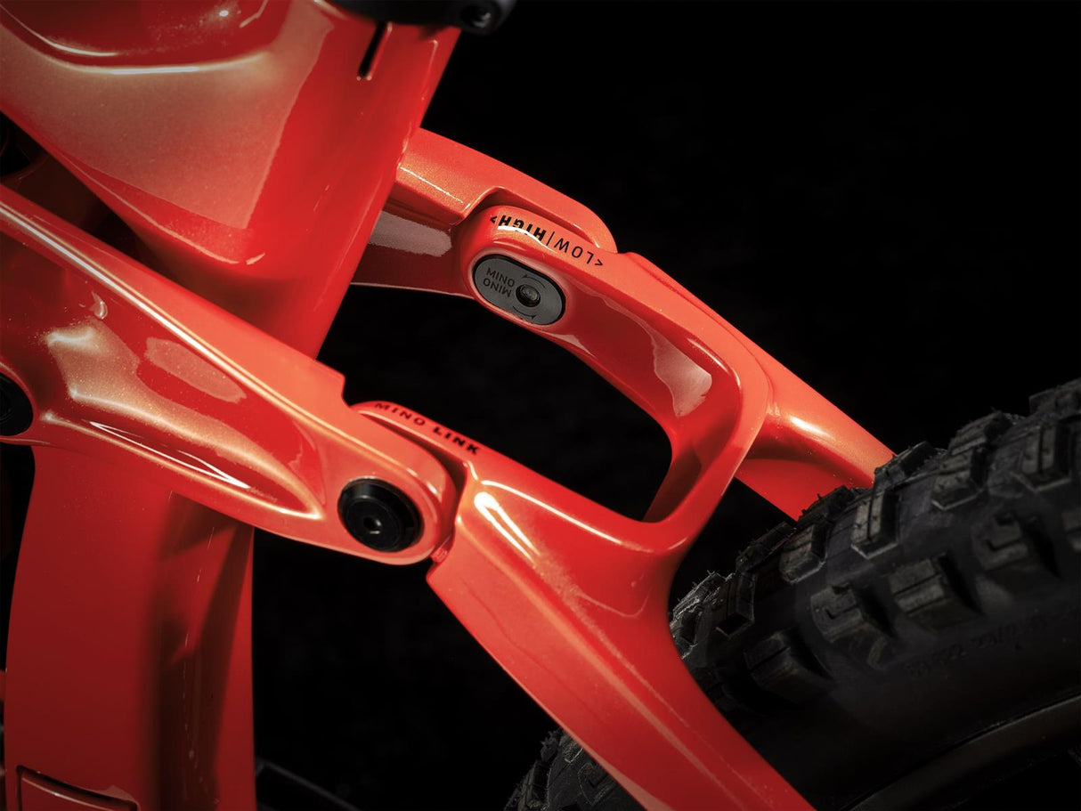 Rail 9.8 XT Lava 750Wh