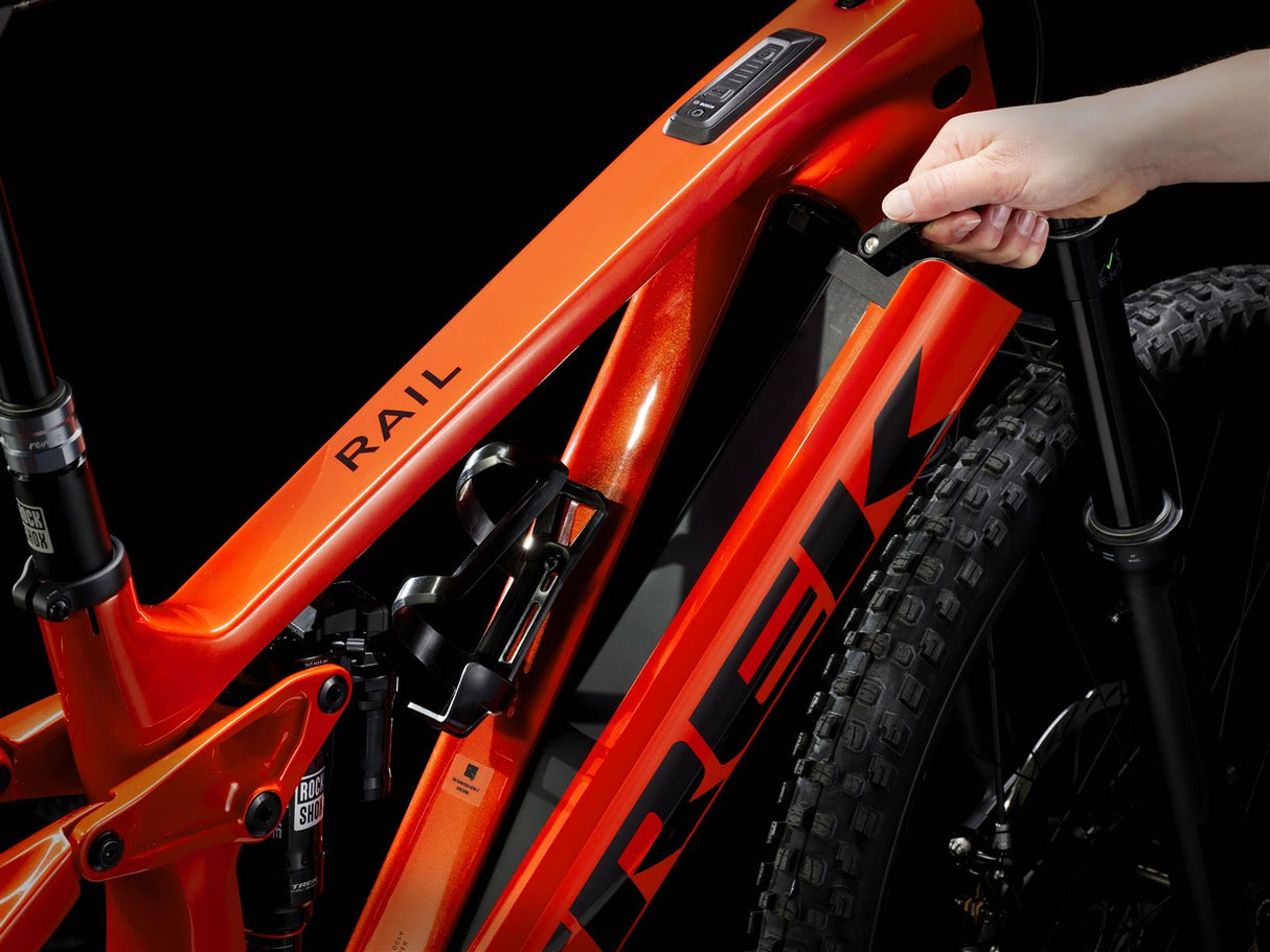 Rail 9.9 XO AXS Lava 750Wh