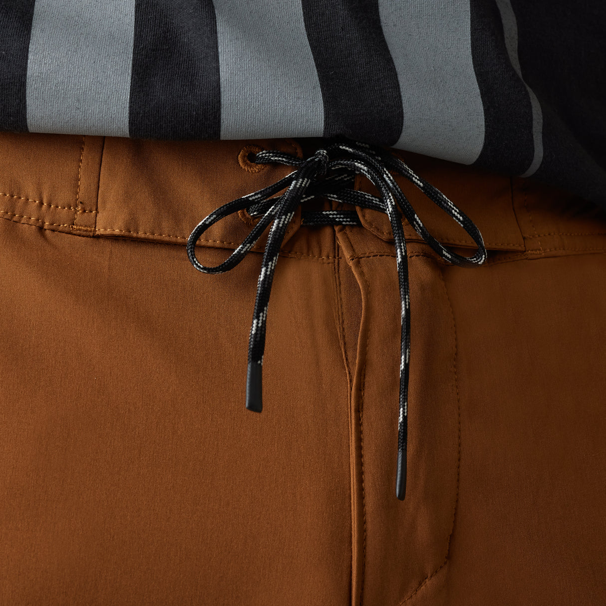 Essex Volley Solid Short - Nutmeg