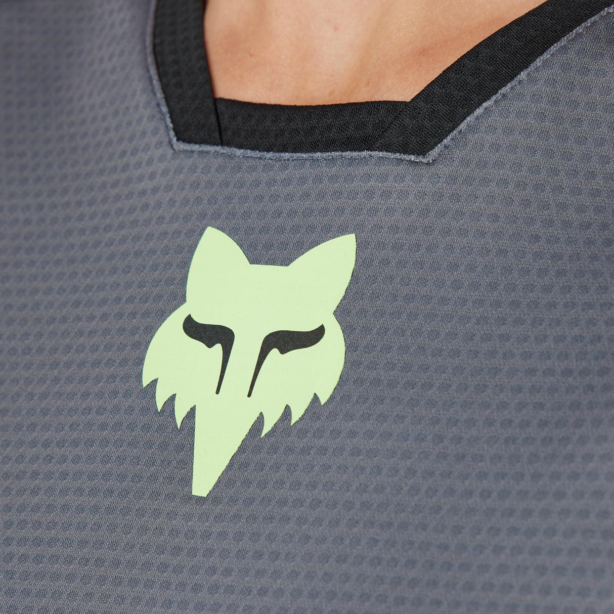 Women's Defend Race Short Sleeve Jersey - Pewter