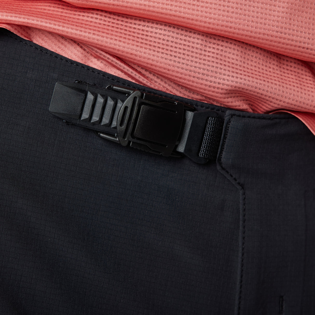 Women's Flexair Ascent Short - Black