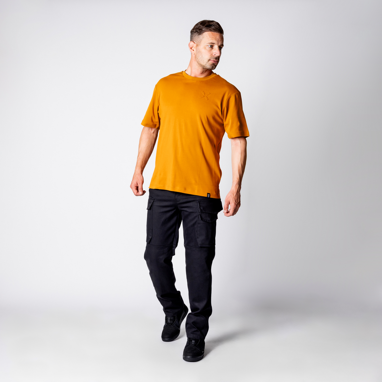 Brand 1.0 Tee - ochre braun