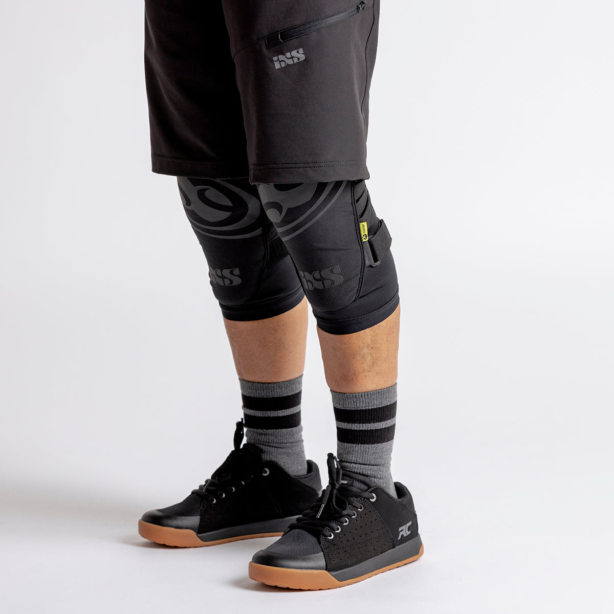 Carve Hip-Hugger Women Shorts - Black iXS