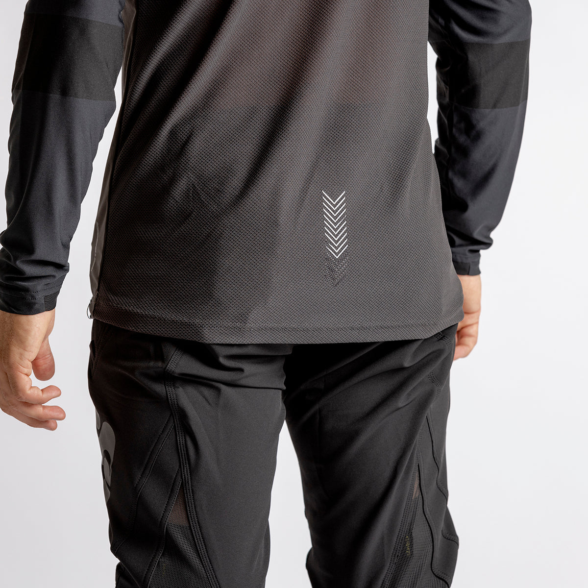 Trigger EVO Long Sleeve Jersey - Anthracite-Black iXS