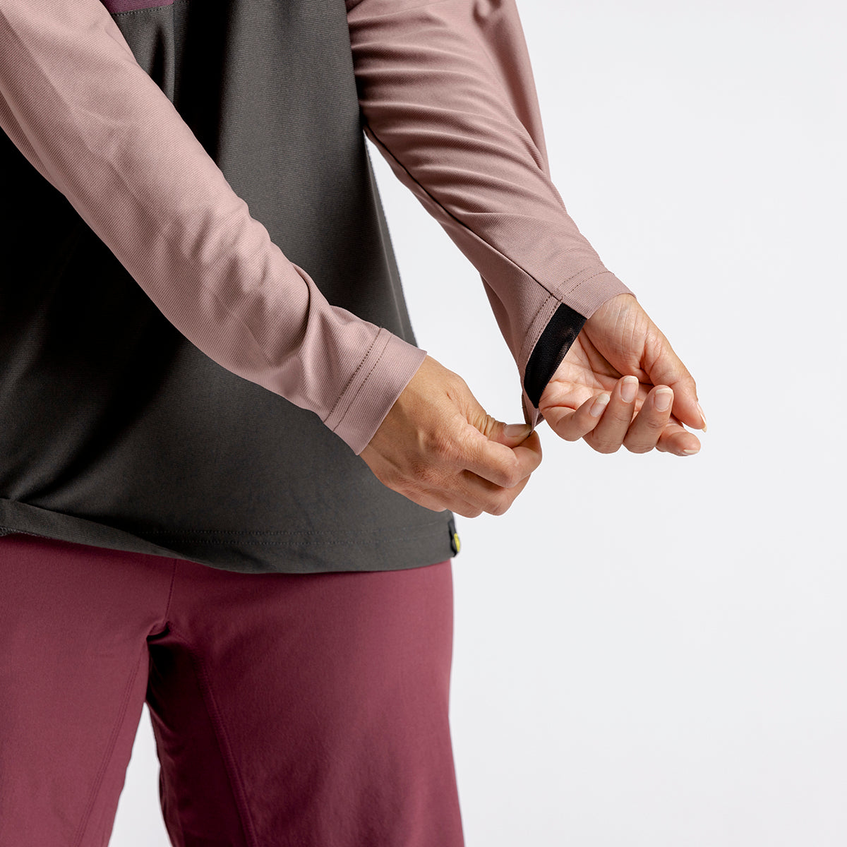 Flow XTG Women's Long Sleeve Henley - Anthracite / Raisin iXS