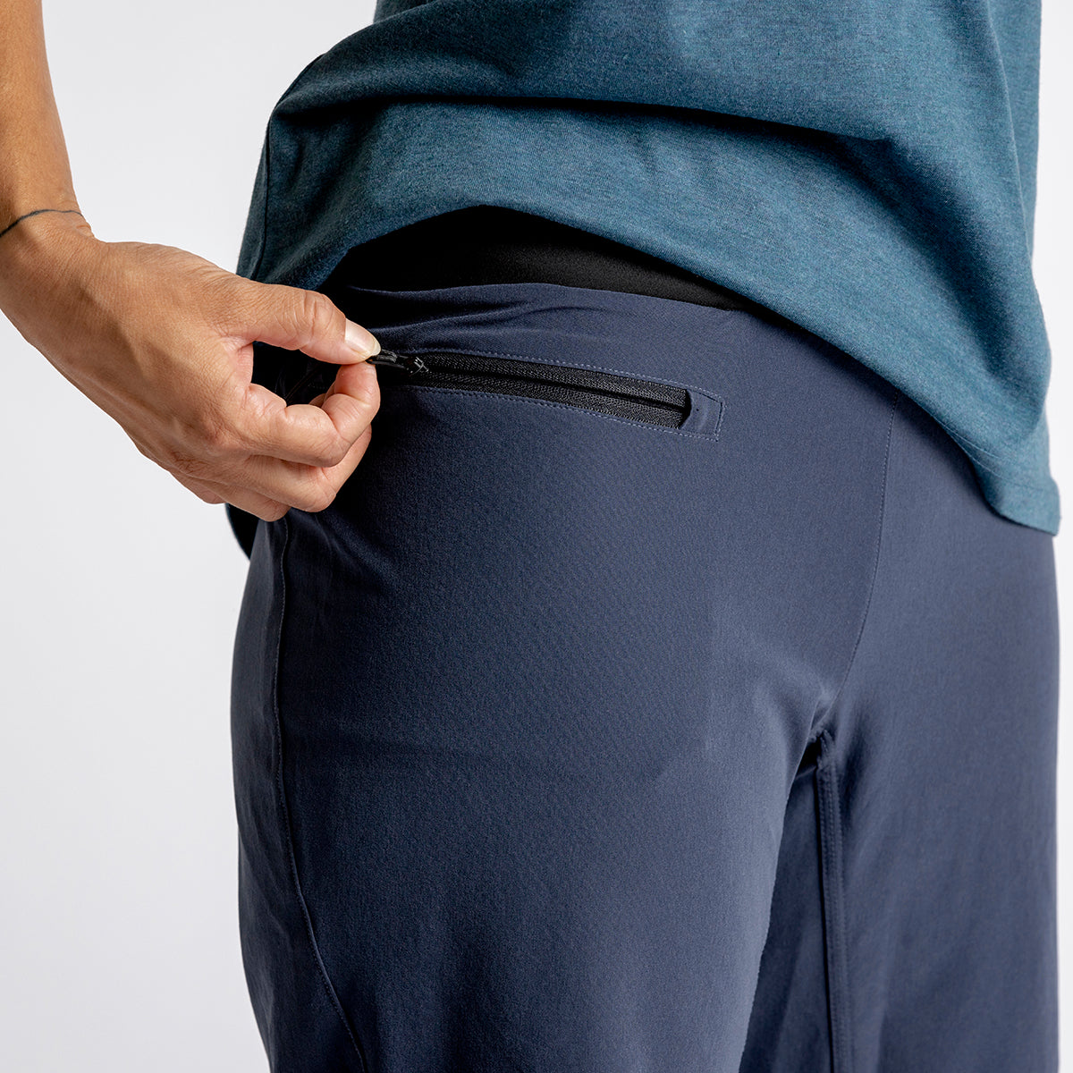 Flow XTG Hip-Hugger Women Shorts - Marine iXS