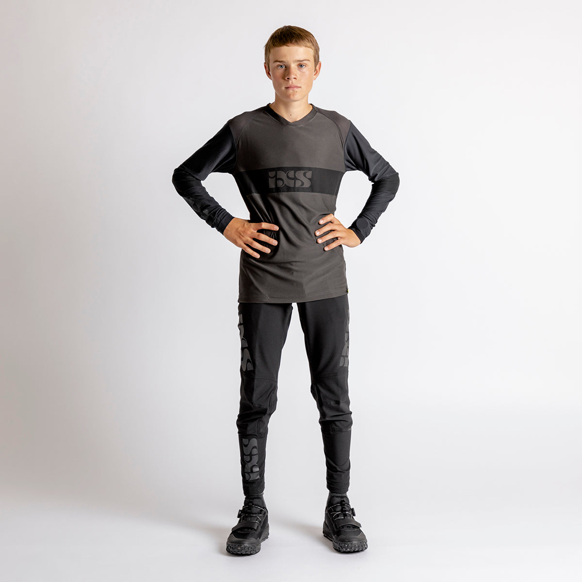 Trigger EVO Kids pants - black iXS