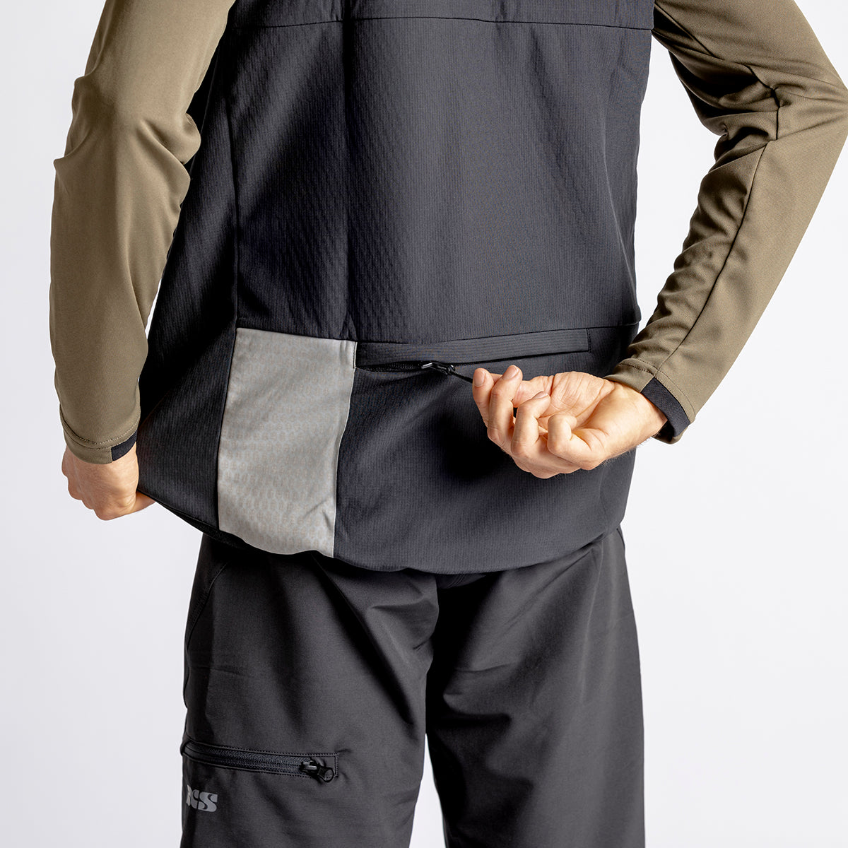 Flow Vest - black iXS