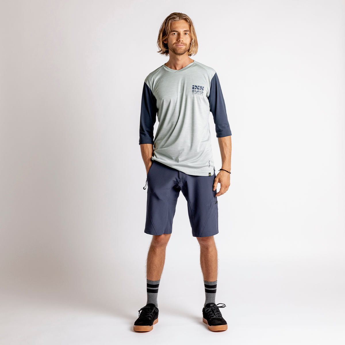 Carve Evo Shorts - Blau iXS