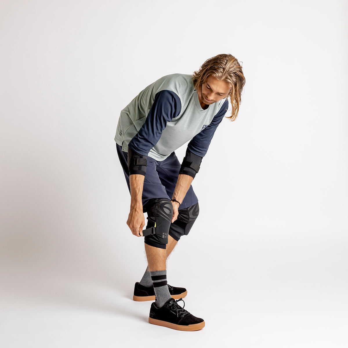 Carve Evo Shorts - Blau iXS