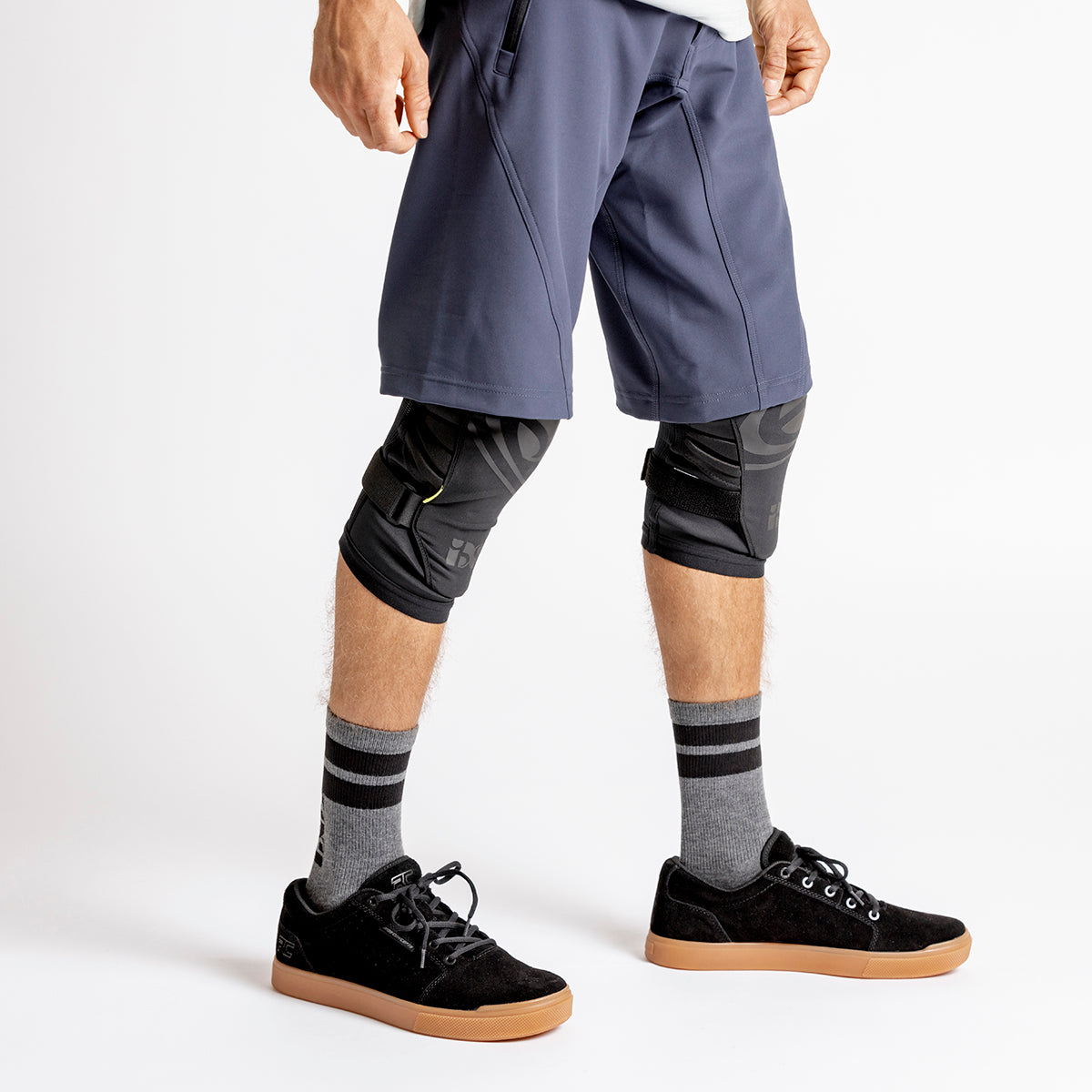Carve Evo Shorts - Blau iXS