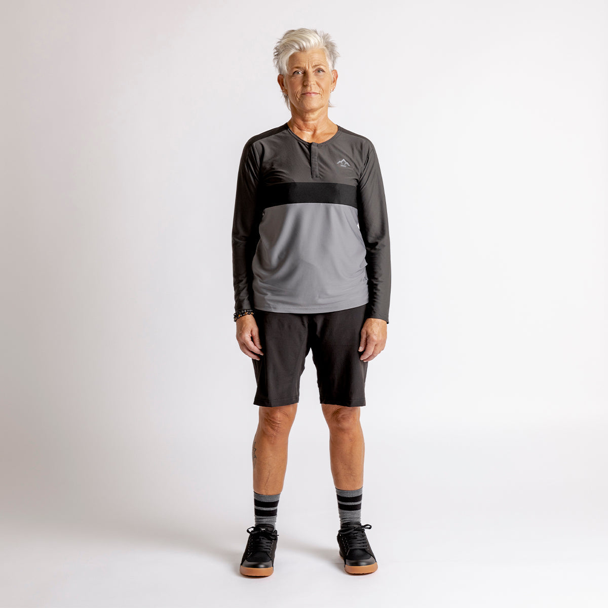 Flow XTG Women's Long Sleeve Henley - Graphite/Black iXS
