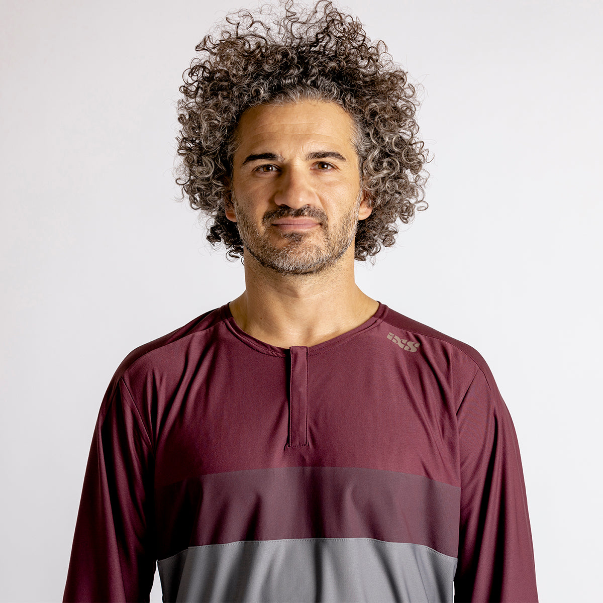 Flow XTG Long Sleeve Henley - Graphite/Raisin iXS
