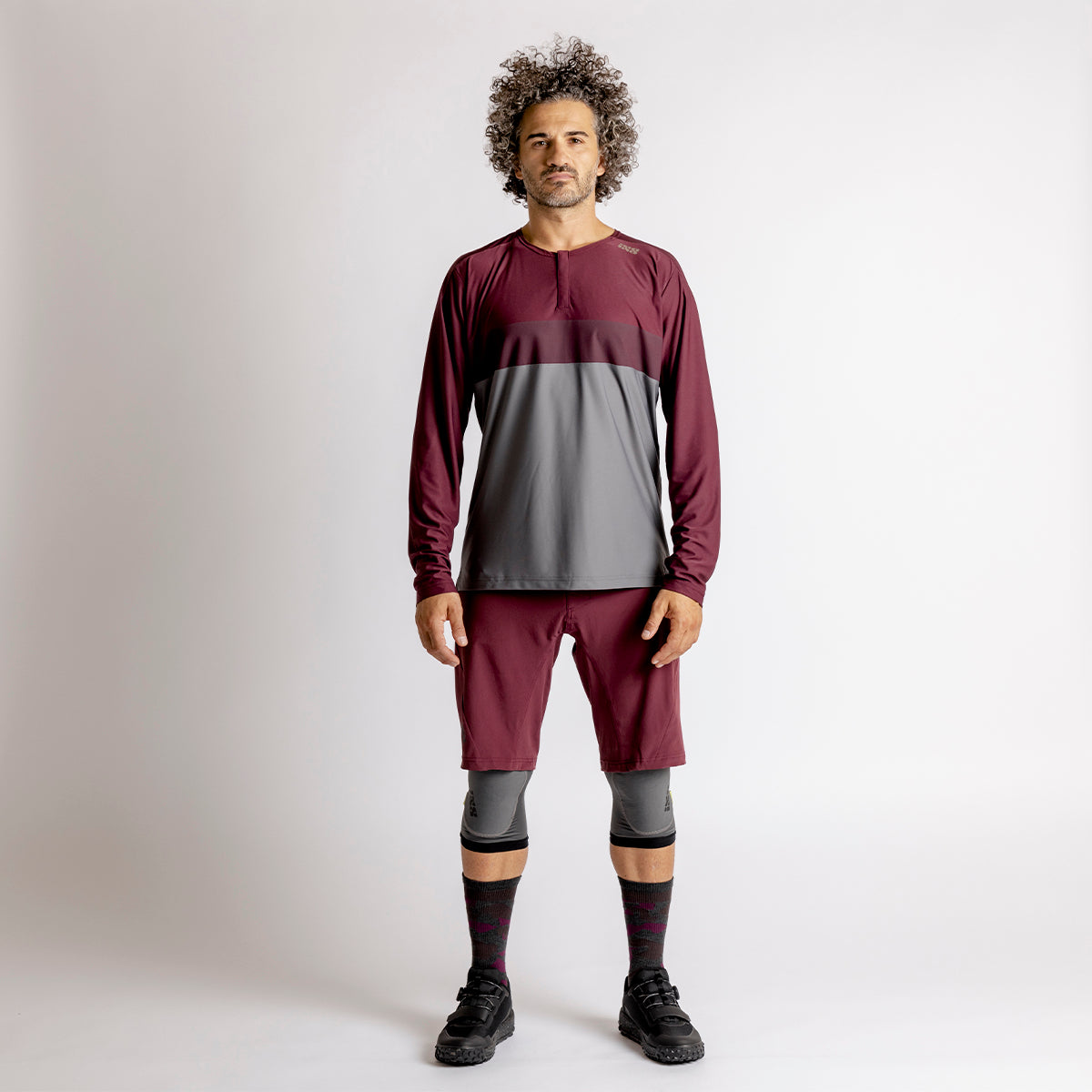 Flow XTG Long Sleeve Henley - Graphite/Raisin iXS