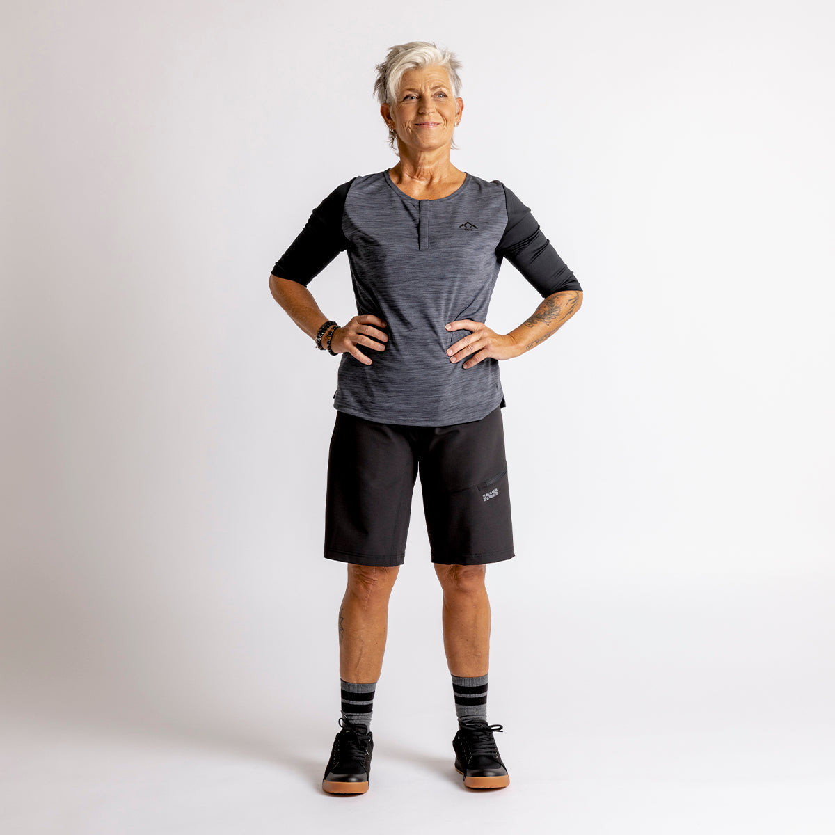 Carve Hip-Hugger Women Shorts - Black iXS