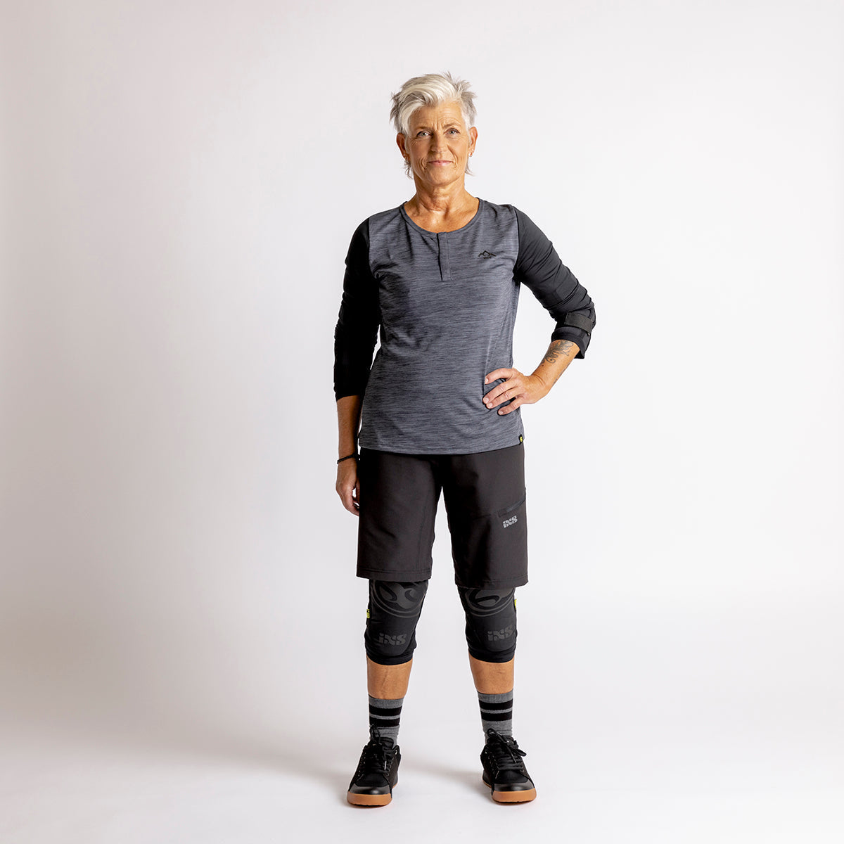 Carve Hip-Hugger Women Shorts - Black iXS