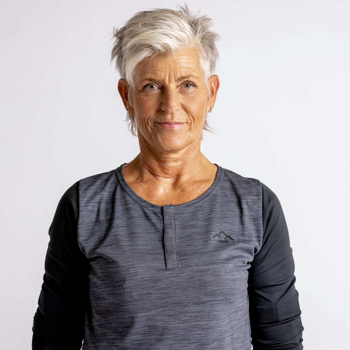 Carve X Women Henley graphit-solid black iXS