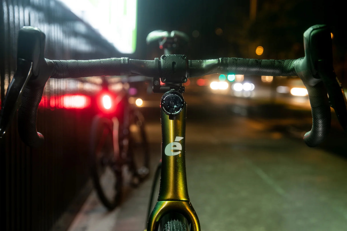 Airstream 2 - Upside Down - schwarz poliert