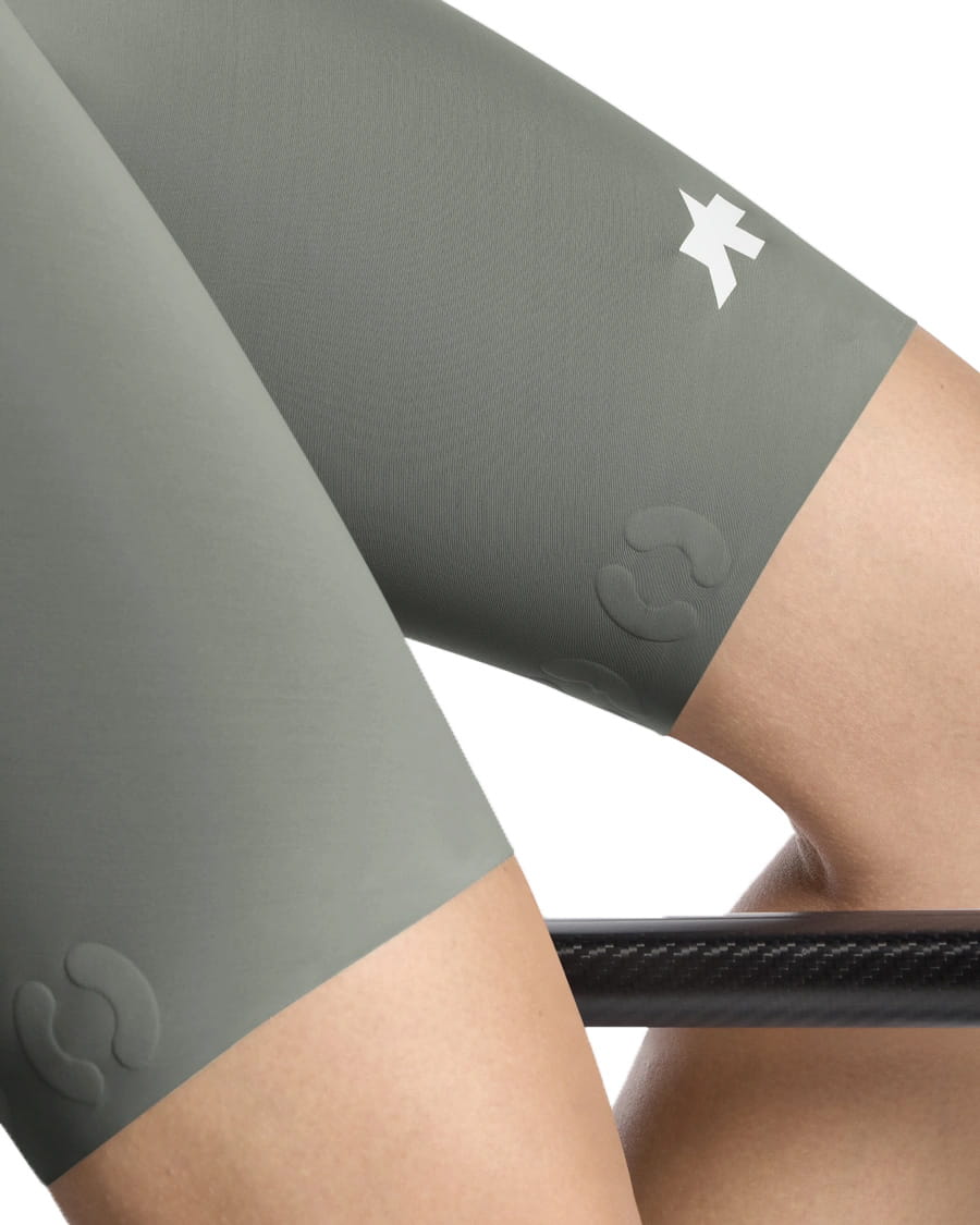 DYORA R Bib Shorts S11 - Edge Green Assos