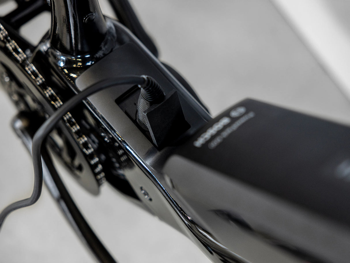 Allant+ 5 Trek Black 725Wh