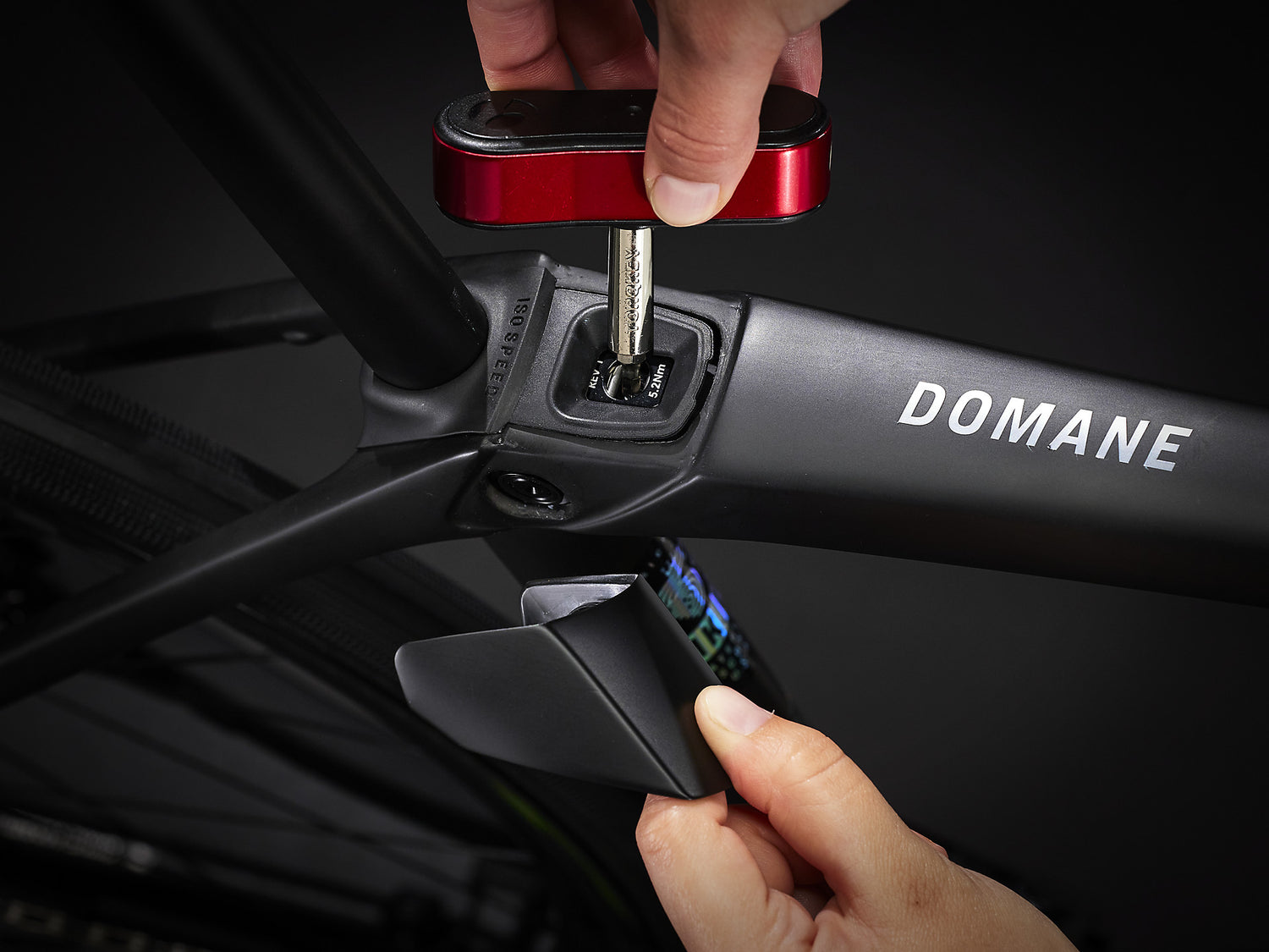 Domane SLR 6 eTap Gen 4 Deep Smoke
