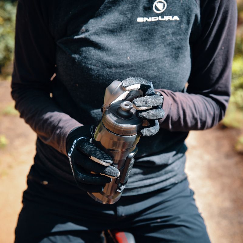 TWIST single bottle 590 - transparent black