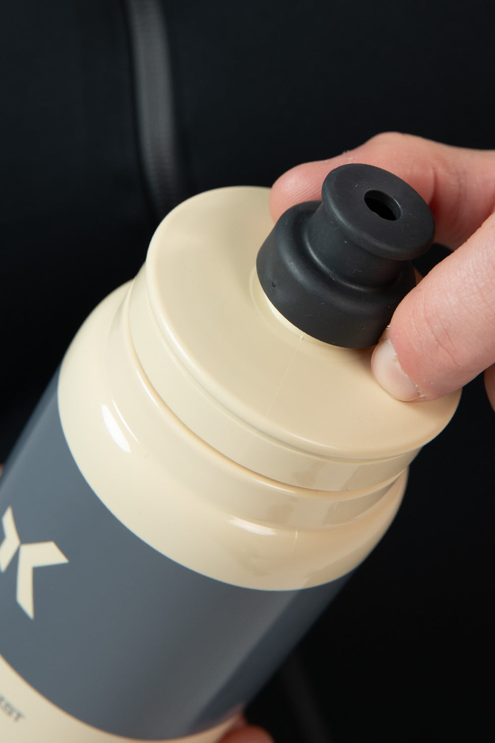 Bottle Fly Sand 550 Cc