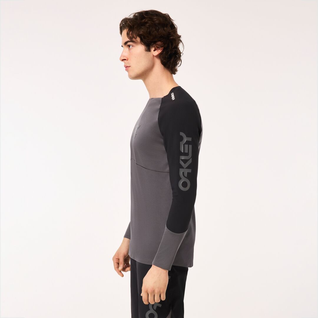 Camiseta Maven Scrub LS - Negro/Gris