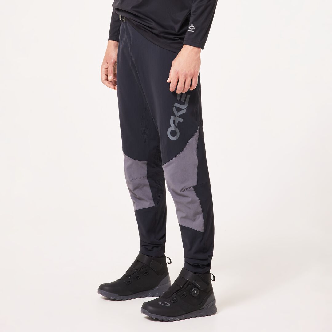 Maven Scrub Pant - Black/Grey